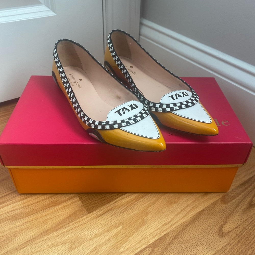 Kate Spade Yellow and Black Taxi Flats